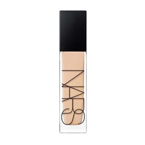 کرم پودر Nars Natural Radiant Foundation For Women, Mont Blanc, 30 ml | با ماندگاری ۱۶ ساعته و جلوه‌ای طبیعی و درخشان