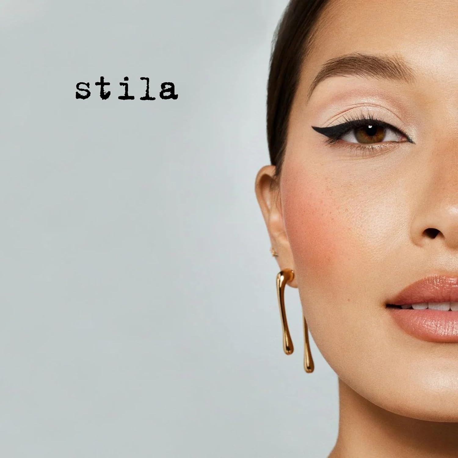 خط چشم مویی ضد آب Stila Stay All Day Waterproof Liquid Eye Liner - Micro Tip | با سری بسیار ظریف و ماندگاری بالا